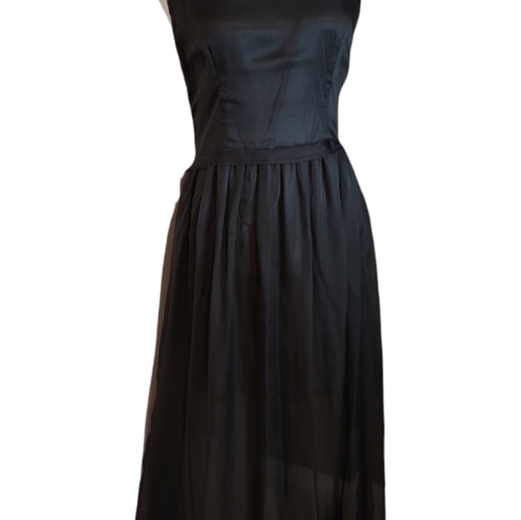 Urban lace Boutique long dress - Picture 2 of 3